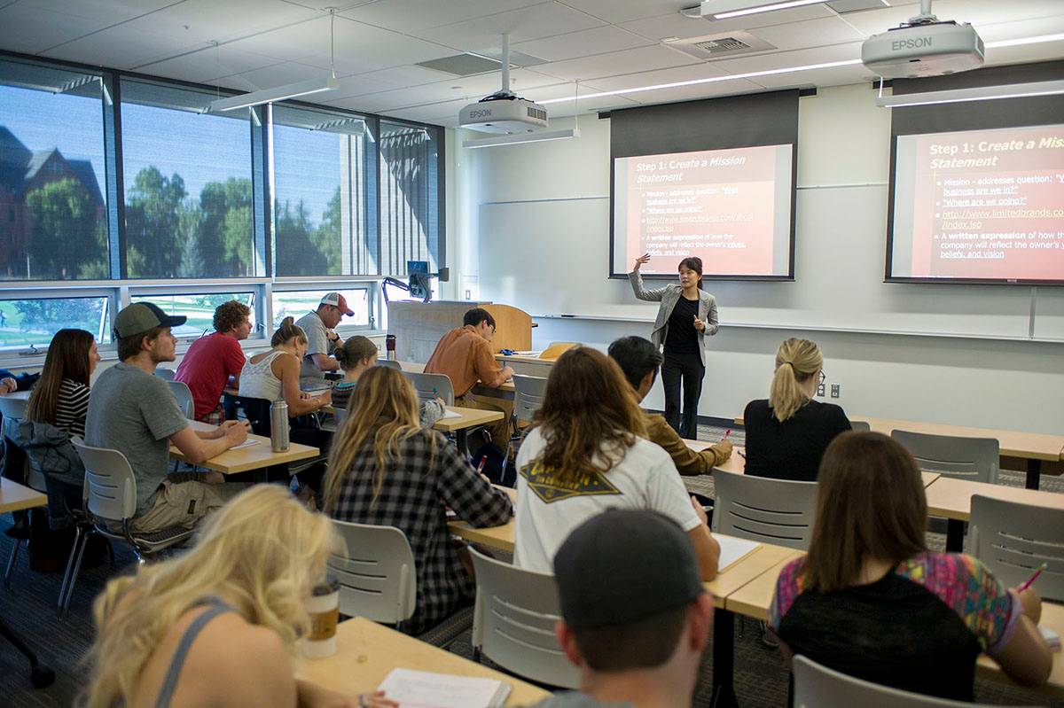 professor teaches in a Jabs Hall classroom