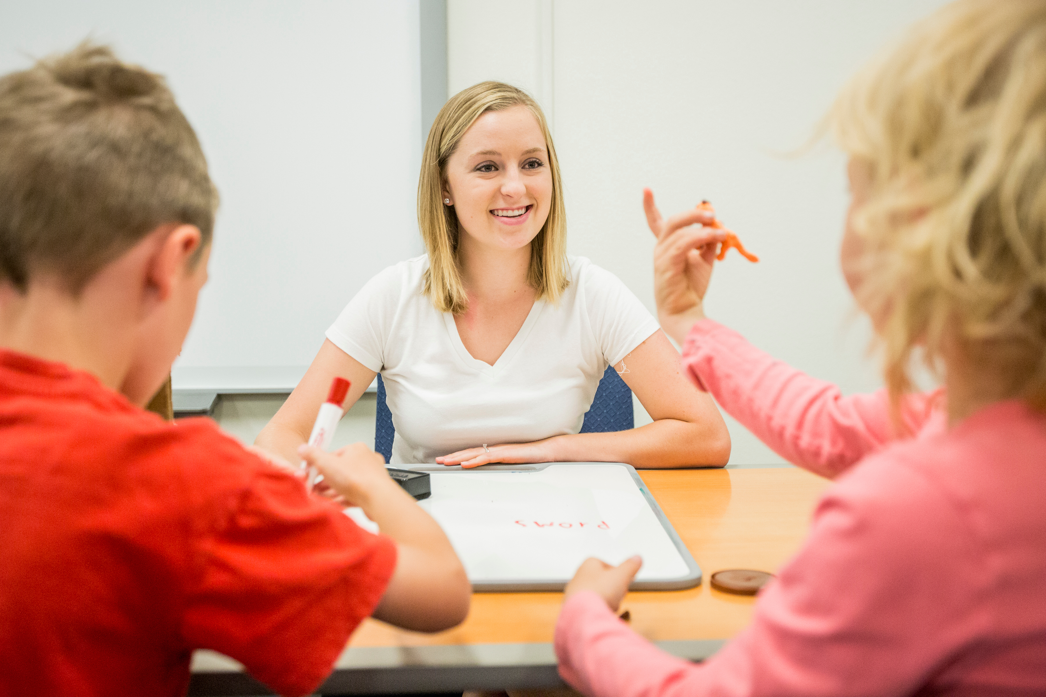 MSU Education student teaches elementary students at a literacy camp.