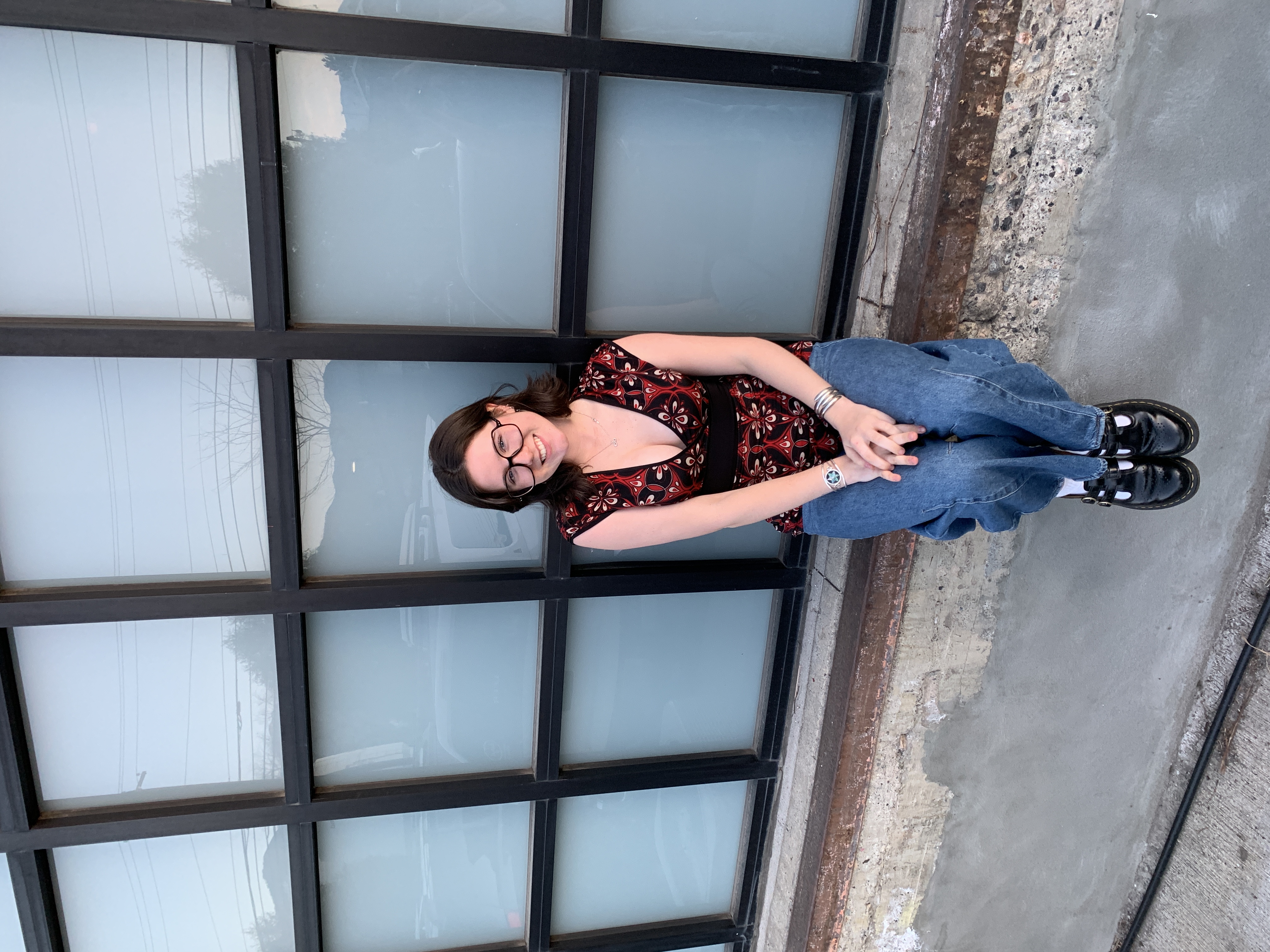 Photo of Kathryn Kelly staff at women's center.  